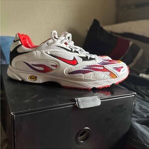 Nike Supreme Zoom Spectrum